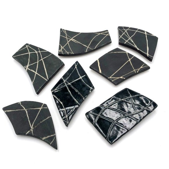 Abstract Gorgeous Orginal Art Pottery Magnets Fractal Black White Pattern 7pcs - Picture 1 of 5